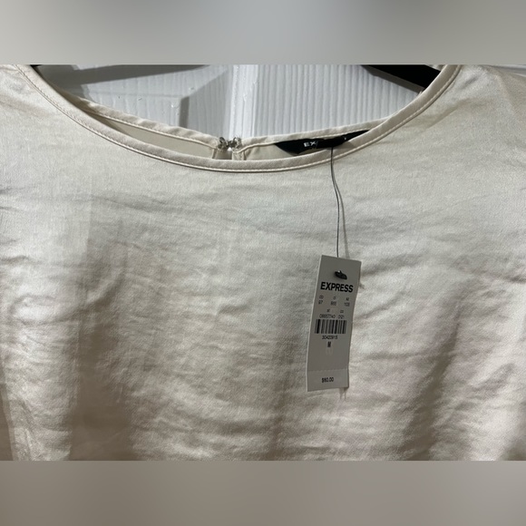 EXPRESS Pull-Over Top - Picture 3 of 4